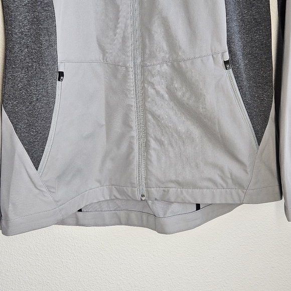 NWT!!!‎ Cutter & Buck Navigate Softshell Men's Full Zip Jacket, Size Medium - Picture 4 of 9